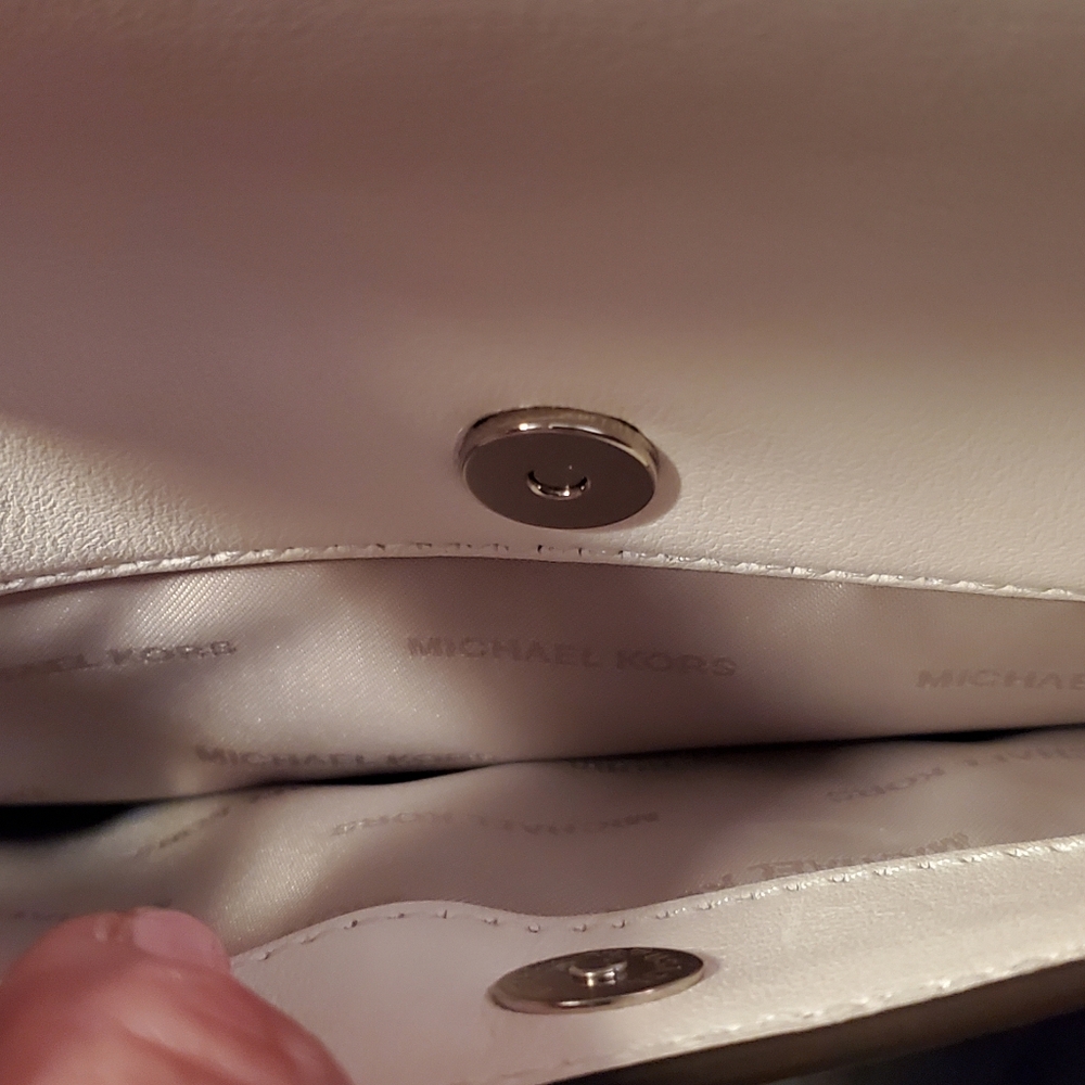 Michael Kors Whitney Satchel, new condition without tags. - Picture 3 of 9